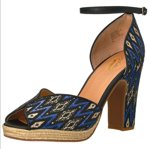 Seychelles Free To Roam Tribal Print Heels - Picture 2 of 4
